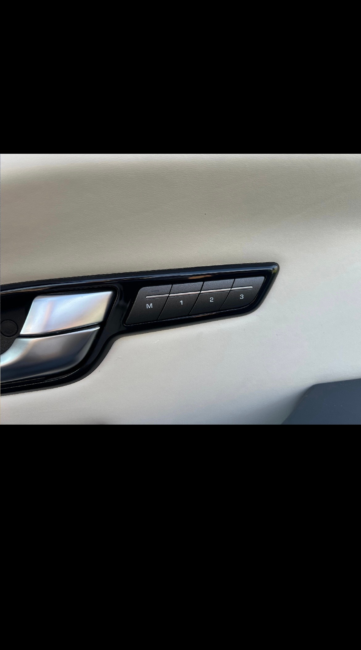 LAND ROVER Range Rover Evoque Conver. 2.0 TD4 HSE Dynamic AT9**Rückfahrtkamera,CH Auslieferung**-image-12