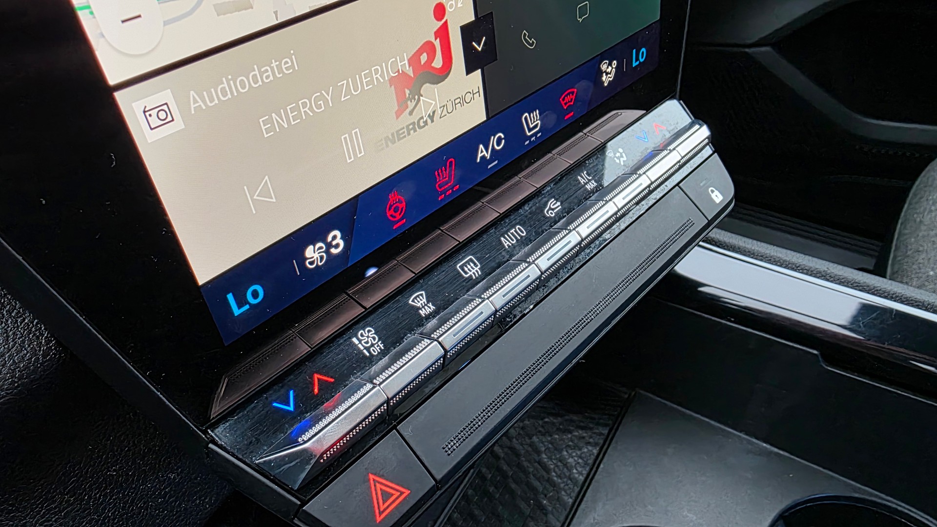 RENAULT Rafale 1.2 E-Tech Hybrid 200 Techno-image-25