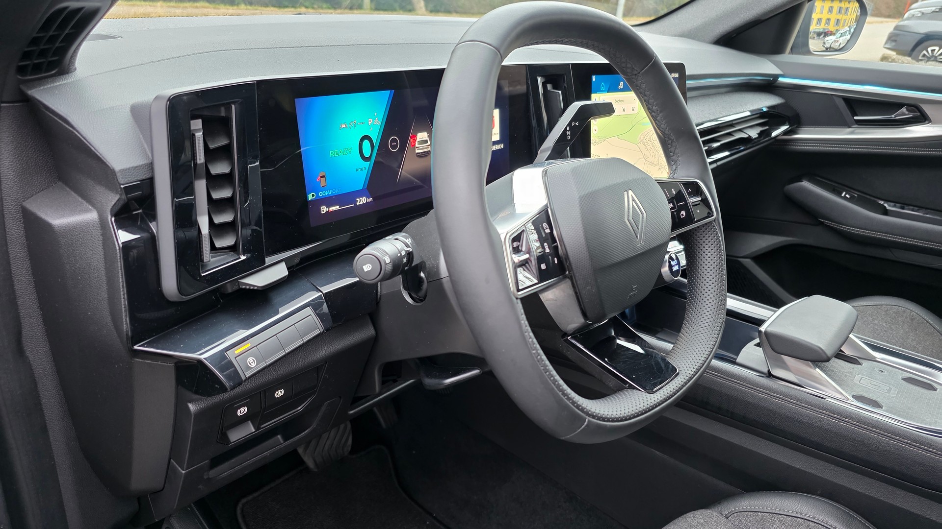 RENAULT Rafale 1.2 E-Tech Hybrid 200 Techno-image-17