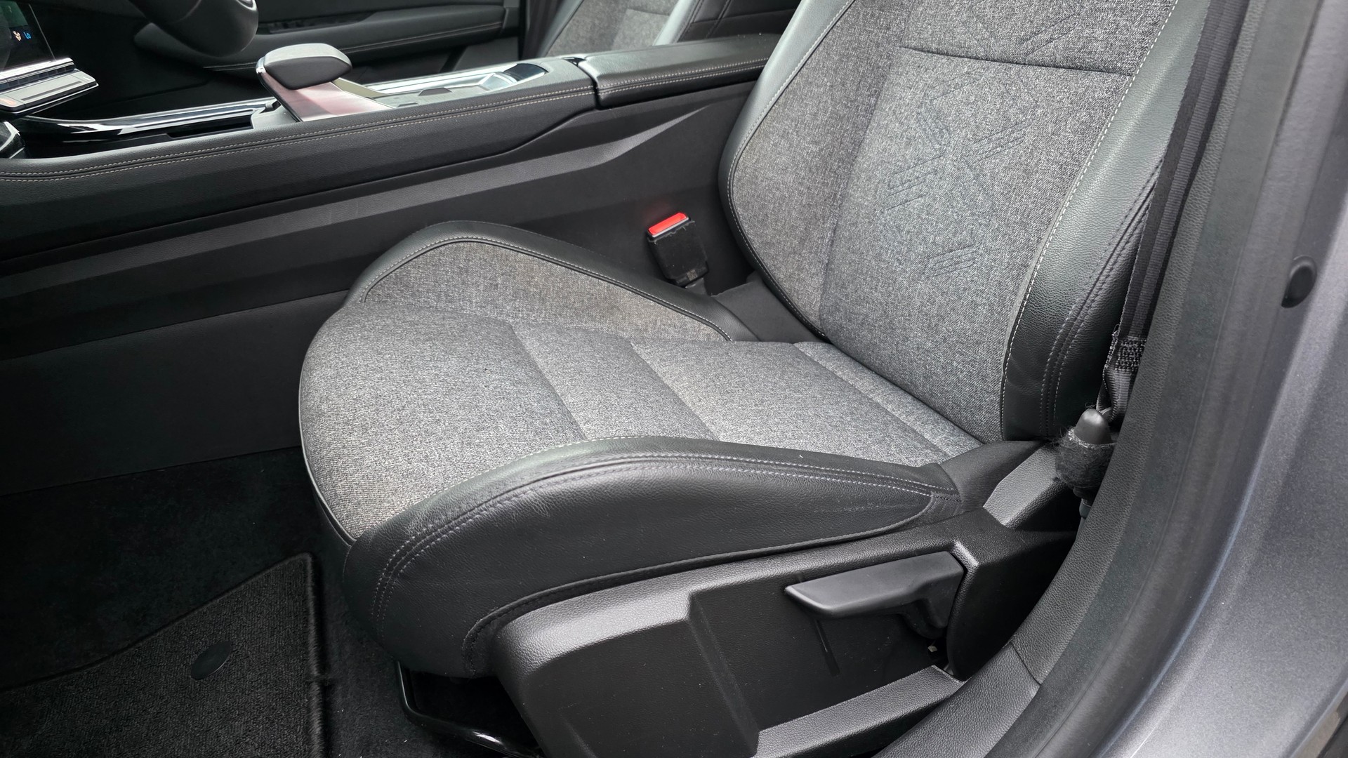 RENAULT Rafale 1.2 E-Tech Hybrid 200 Techno-image-12