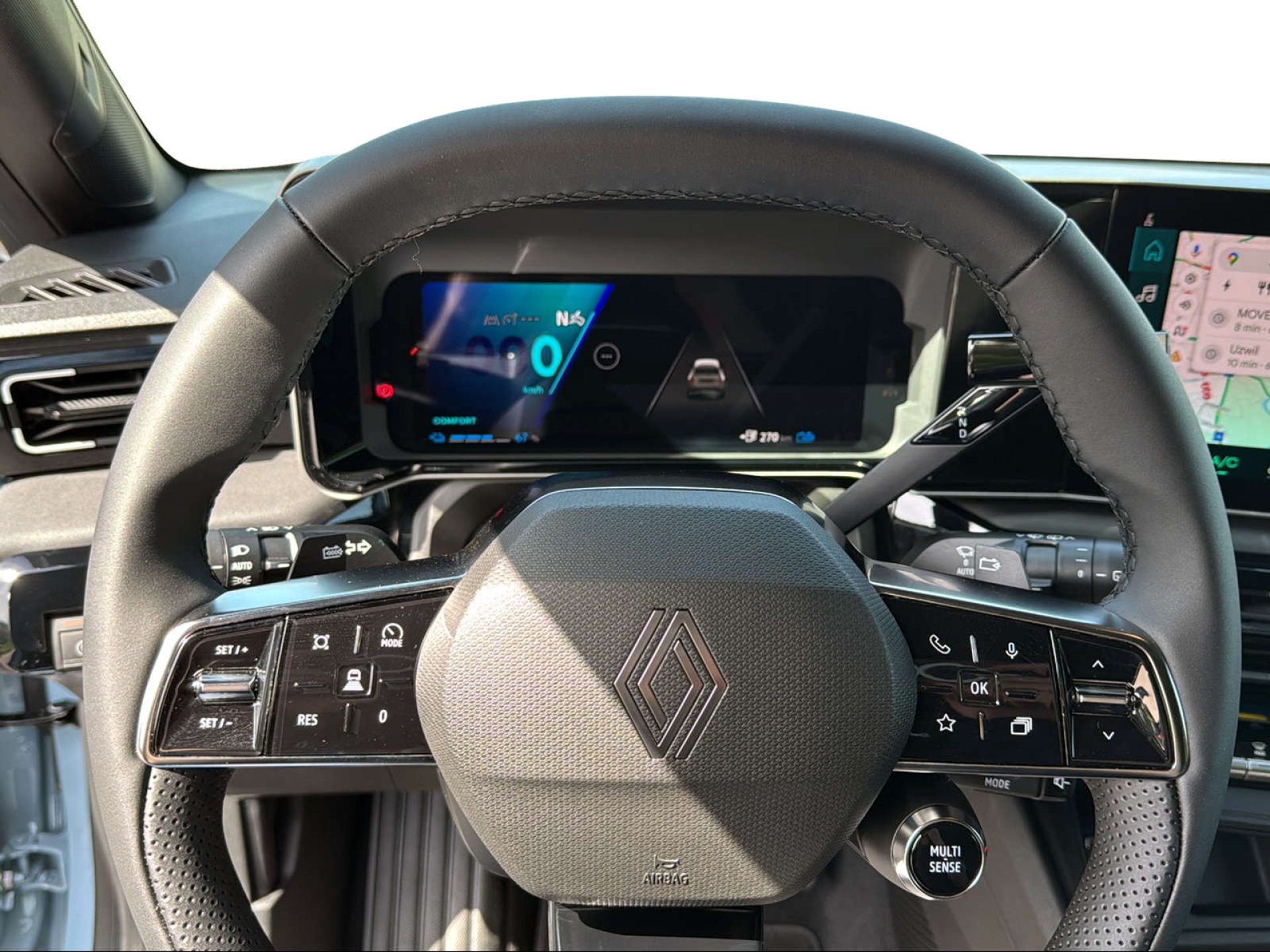RENAULT R4 E-Tech Comfort Range iconic-image-14