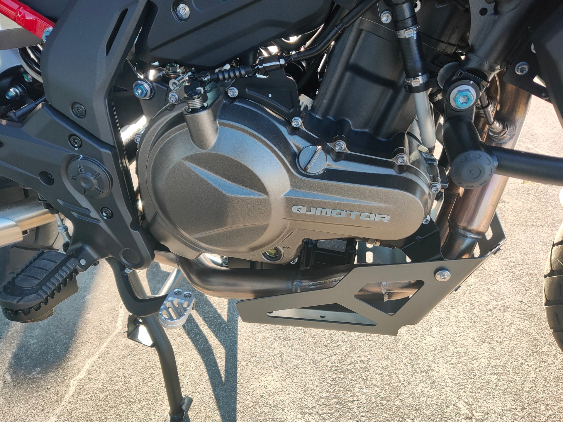 QJ SRT 600 SX-image-2