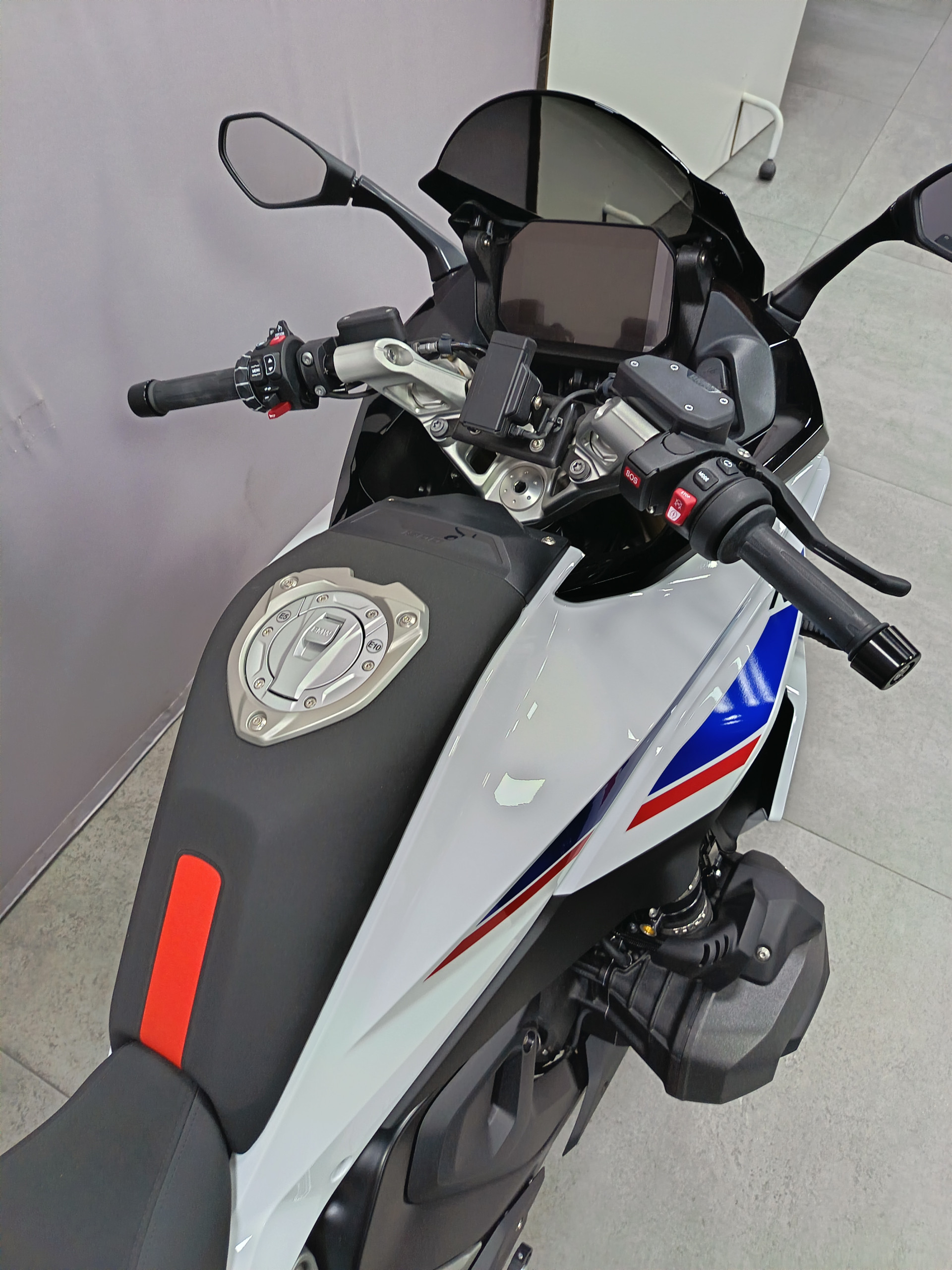 BMW R 1300 RS Performance *** Leasing 3.9% ***-image-4