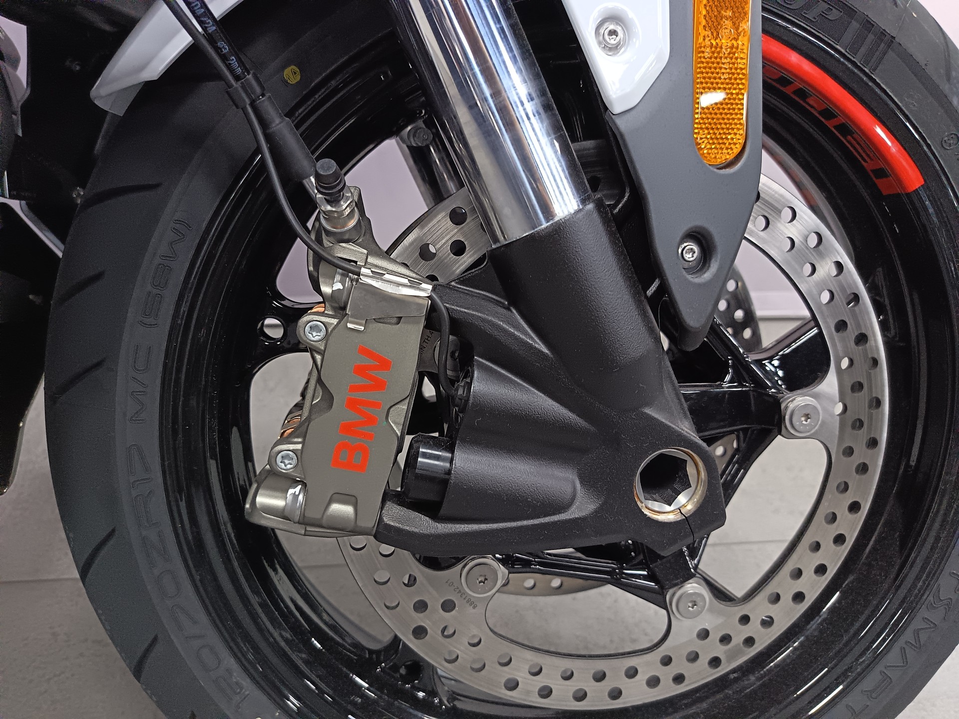 BMW R 1300 RS Performance *** Leasing 3.9% ***-image-12