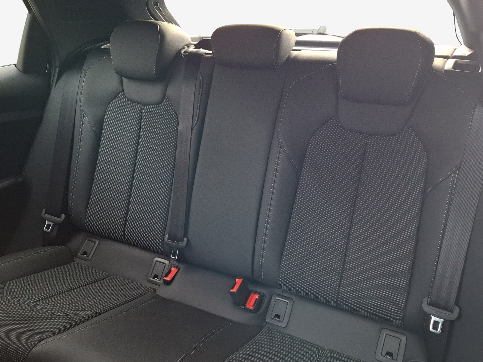 AUDI A1 allstreet 30 TFSI Attraction S-tronic-image-11