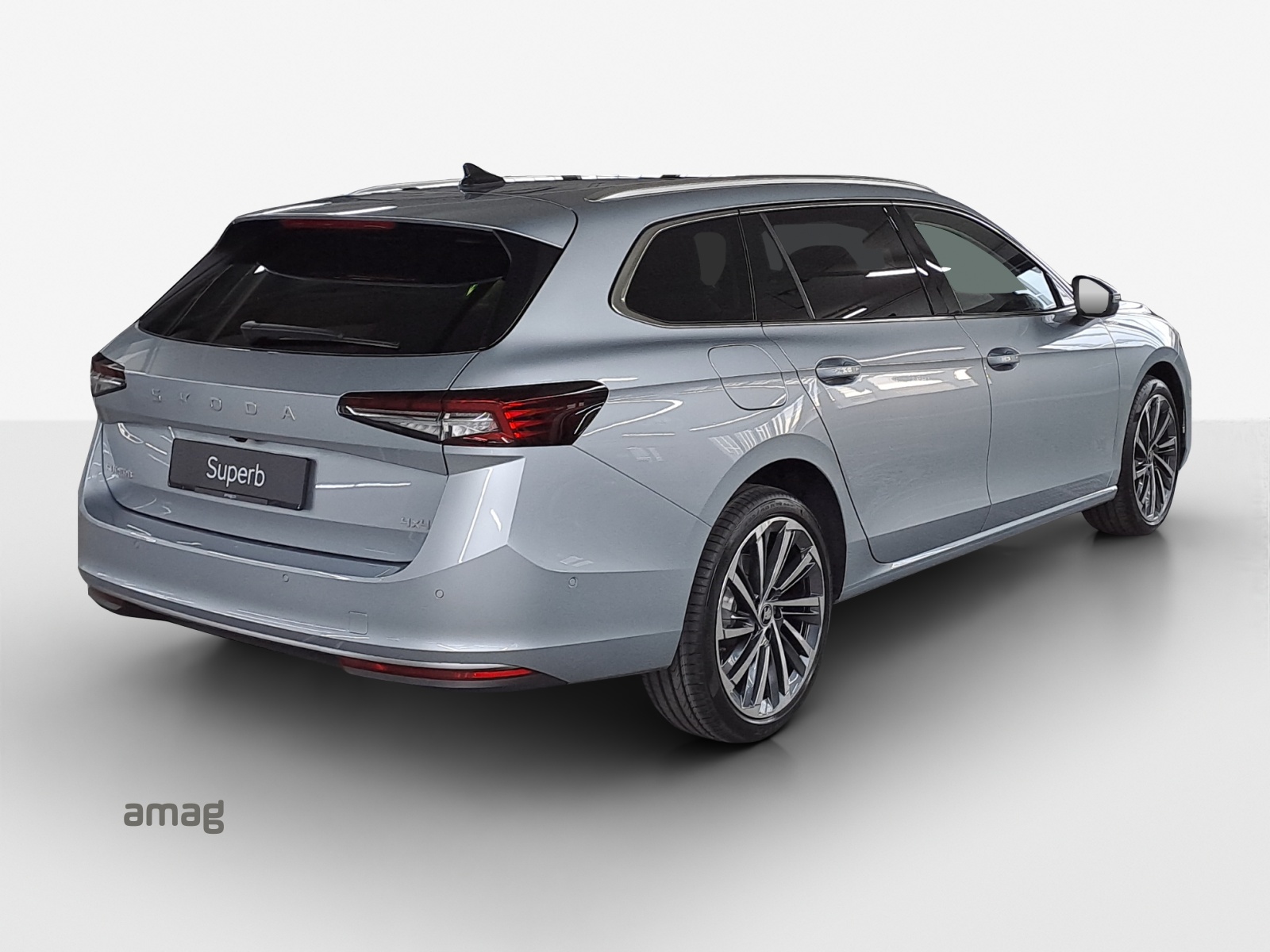 SKODA Superb Combi 2.0 TDi L&K 4x4 DSG-image-4