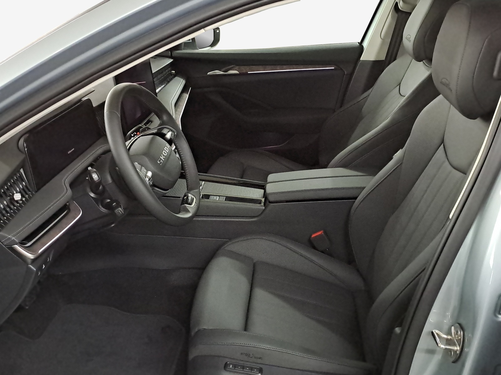 SKODA Superb Combi 2.0 TDi L&K 4x4 DSG-image-7