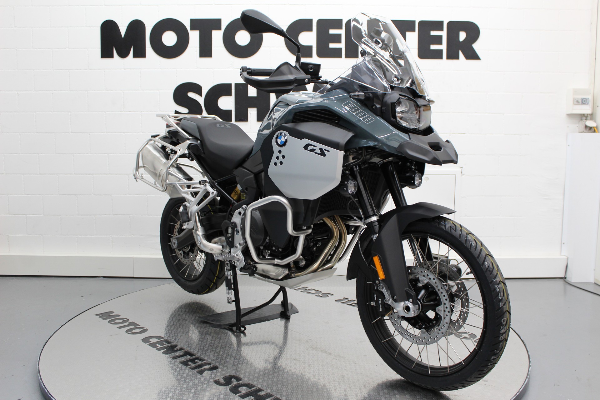 BMW F 900 GS Adventure-showroom-element-1