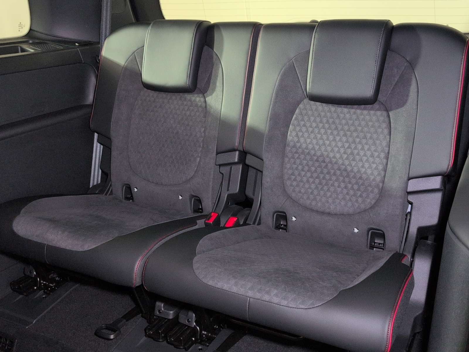 VW ID.Buzz LWB GTX 4 Motion-image-15