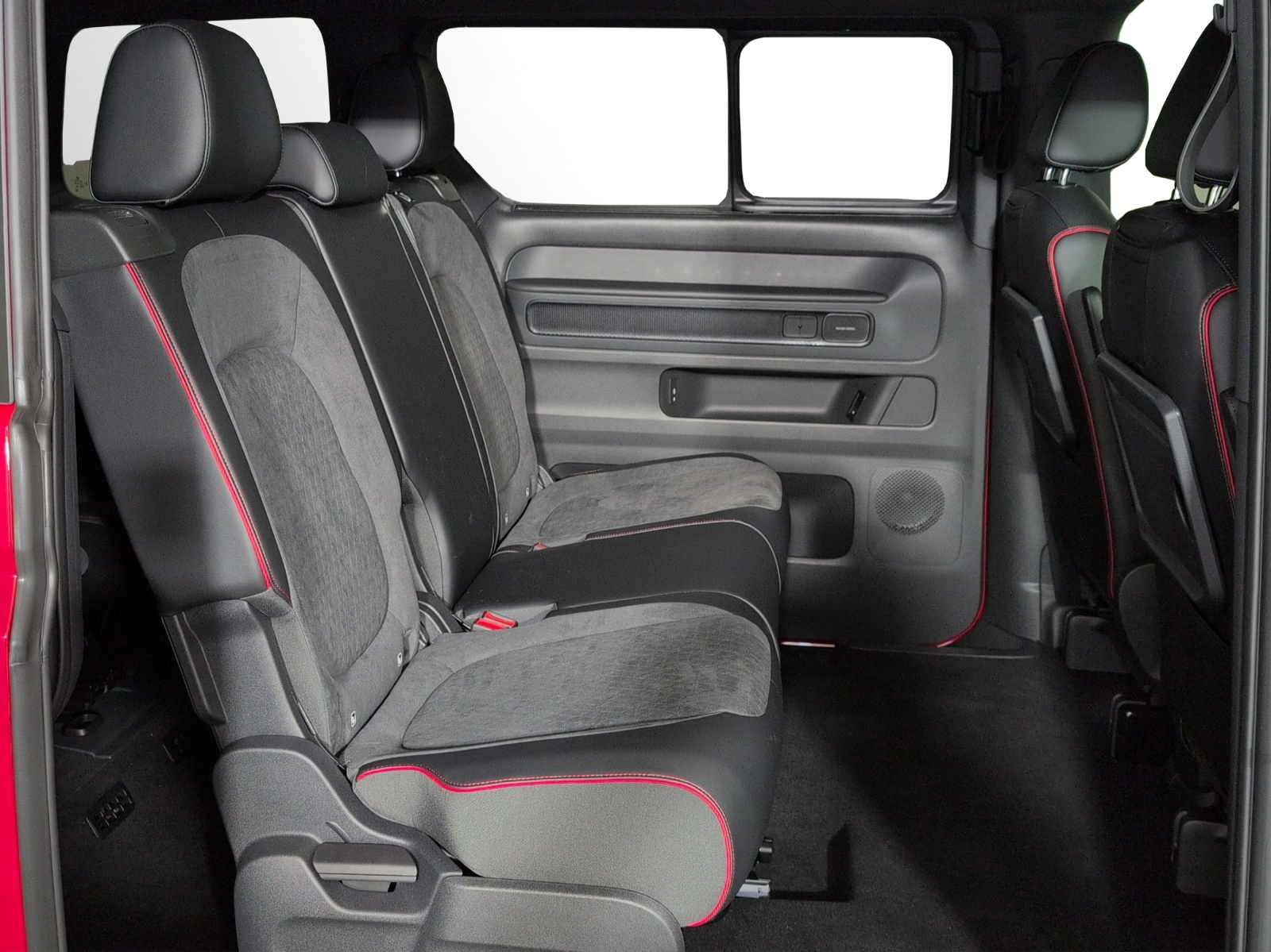 VW ID.Buzz LWB GTX 4 Motion-image-8