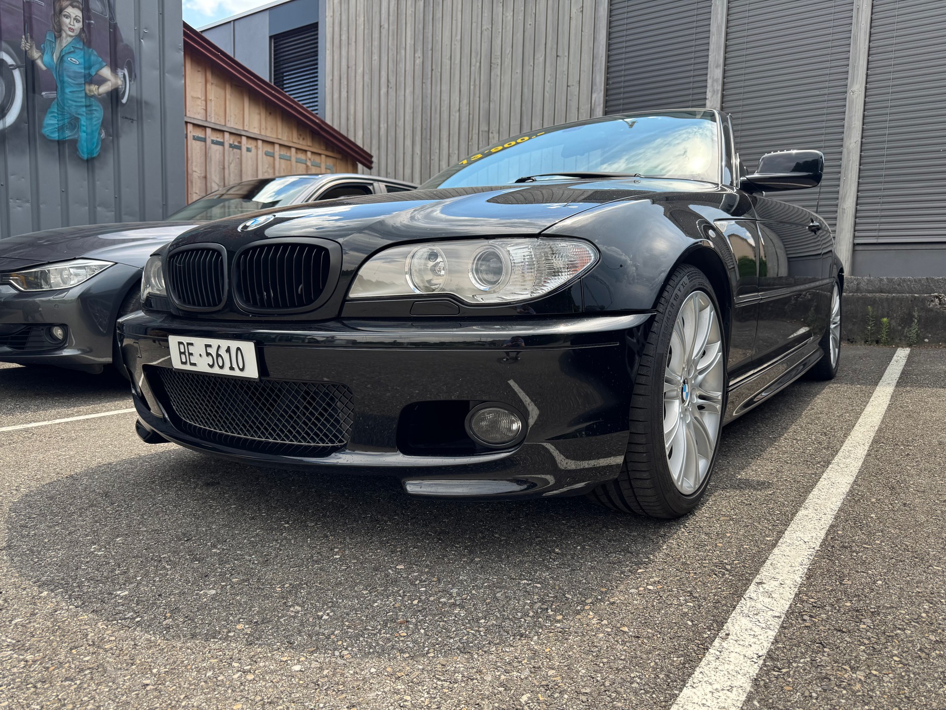 BMW 330Ci Cabriolet-image-1