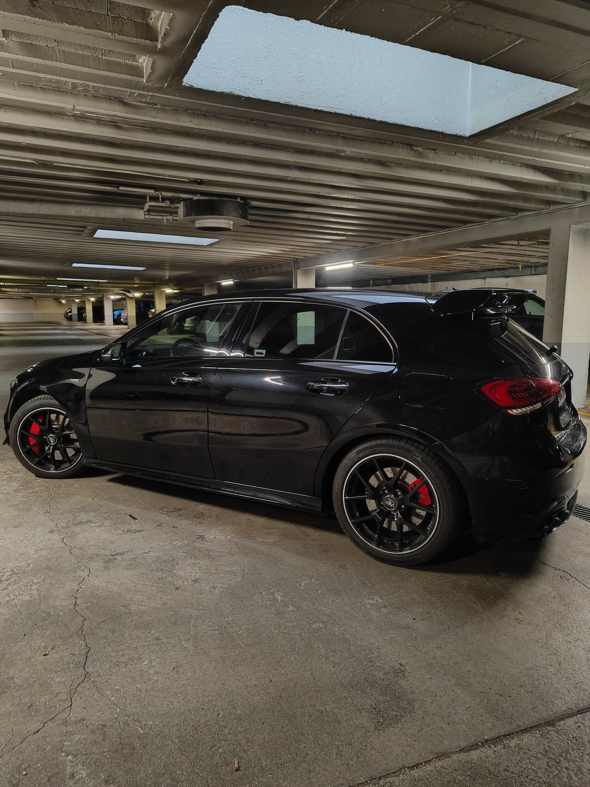 MERCEDES-BENZ A 45 S AMG 4Matic+ Speedshift-image-1