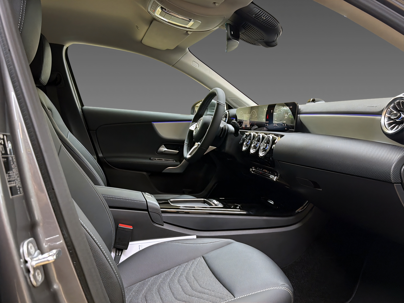 MERCEDES-BENZ A 220 4Matic-image-8