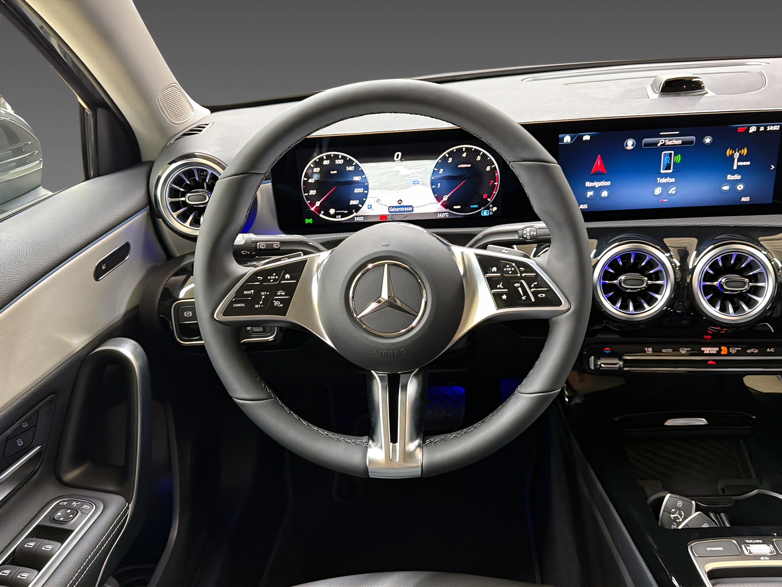 MERCEDES-BENZ A 220 4Matic-image-7