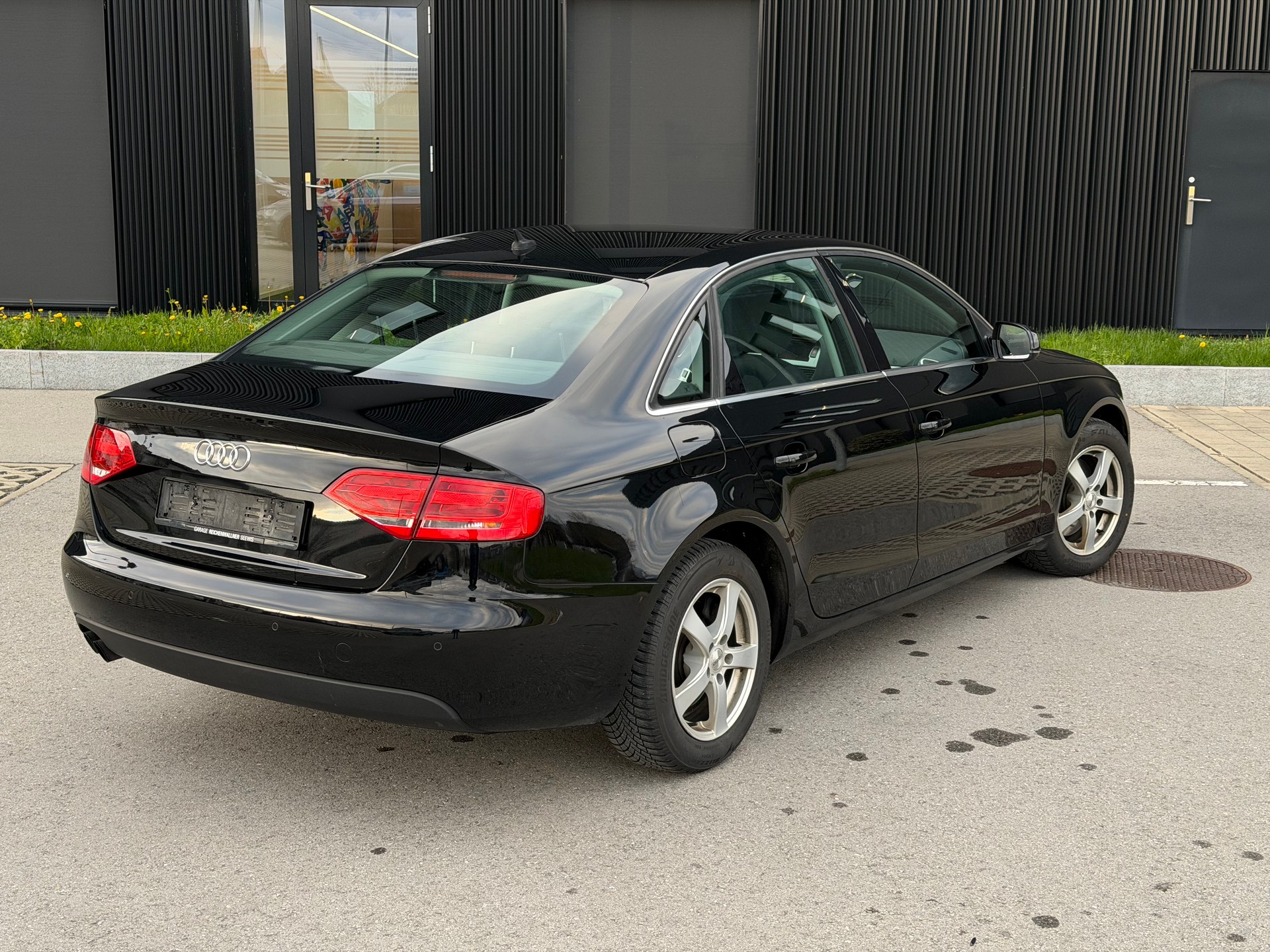 AUDI A4 Limousine 1.8 TFSI-image-5