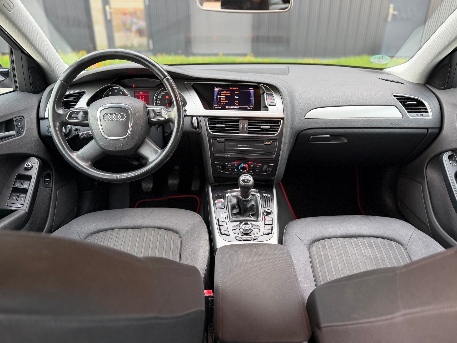 AUDI A4 Limousine 1.8 TFSI-image-9