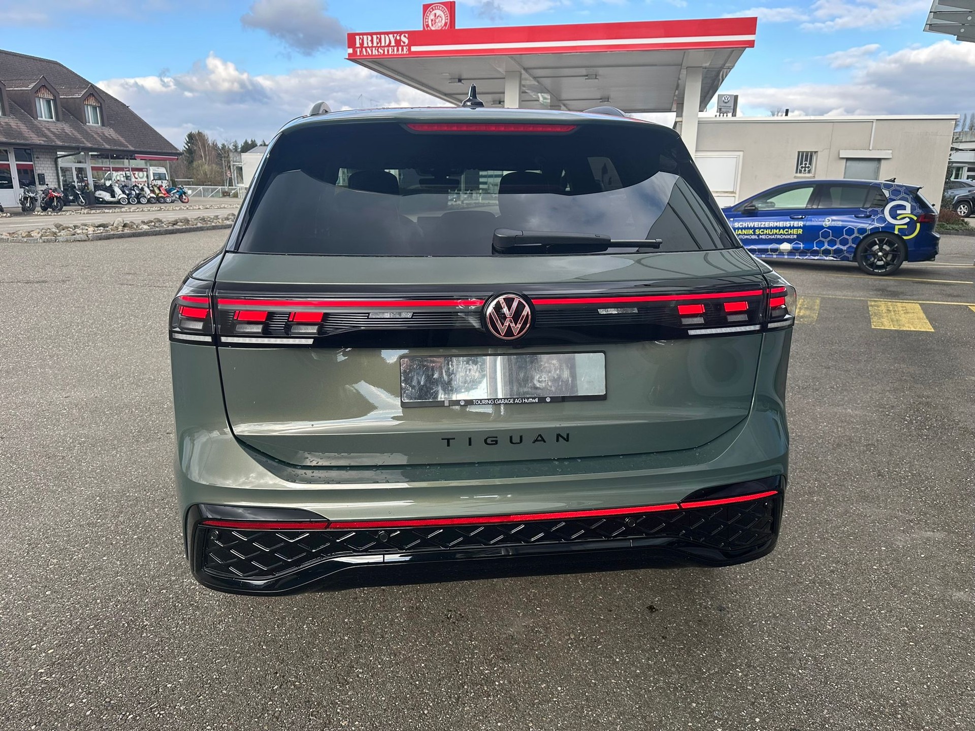 VW Tiguan 2.0 TSI DSG R-Line United 4Motion-image-3