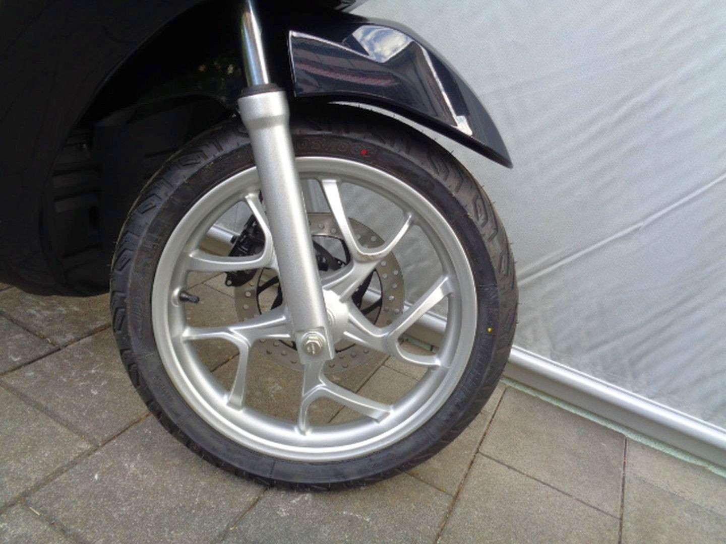 PIAGGIO MEDLEY 200 ABS E5-image-8