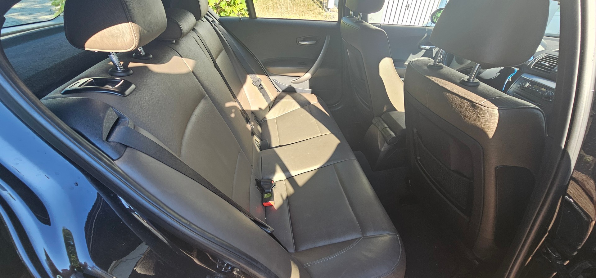BMW 130i-image-14
