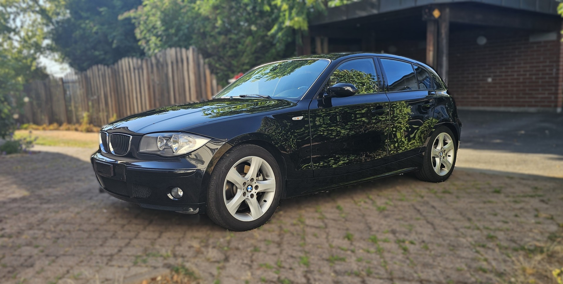 BMW 130i-image-5