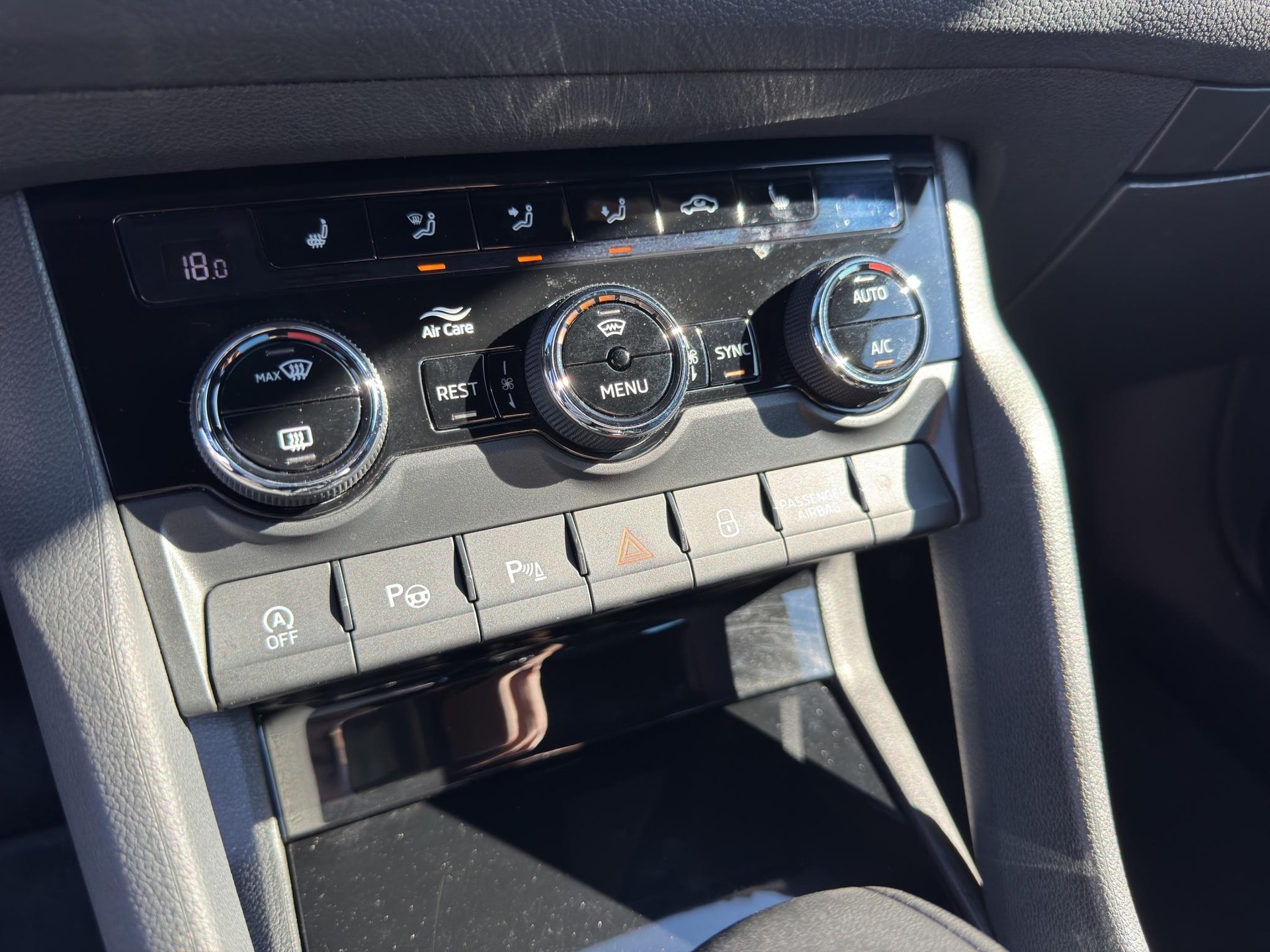 SKODA Kodiaq 2.0 TSI Sportline DSG-image-15