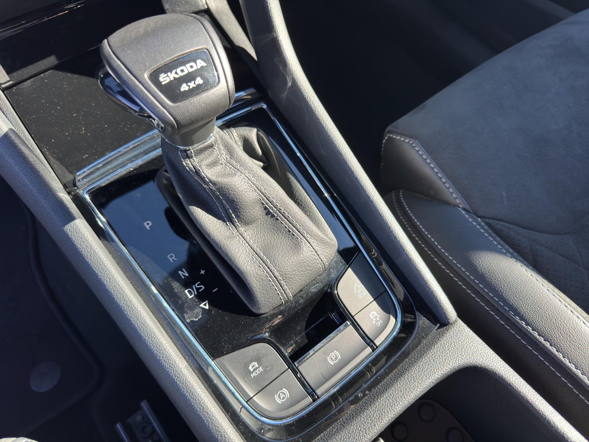 SKODA Kodiaq 2.0 TSI Sportline DSG-image-16