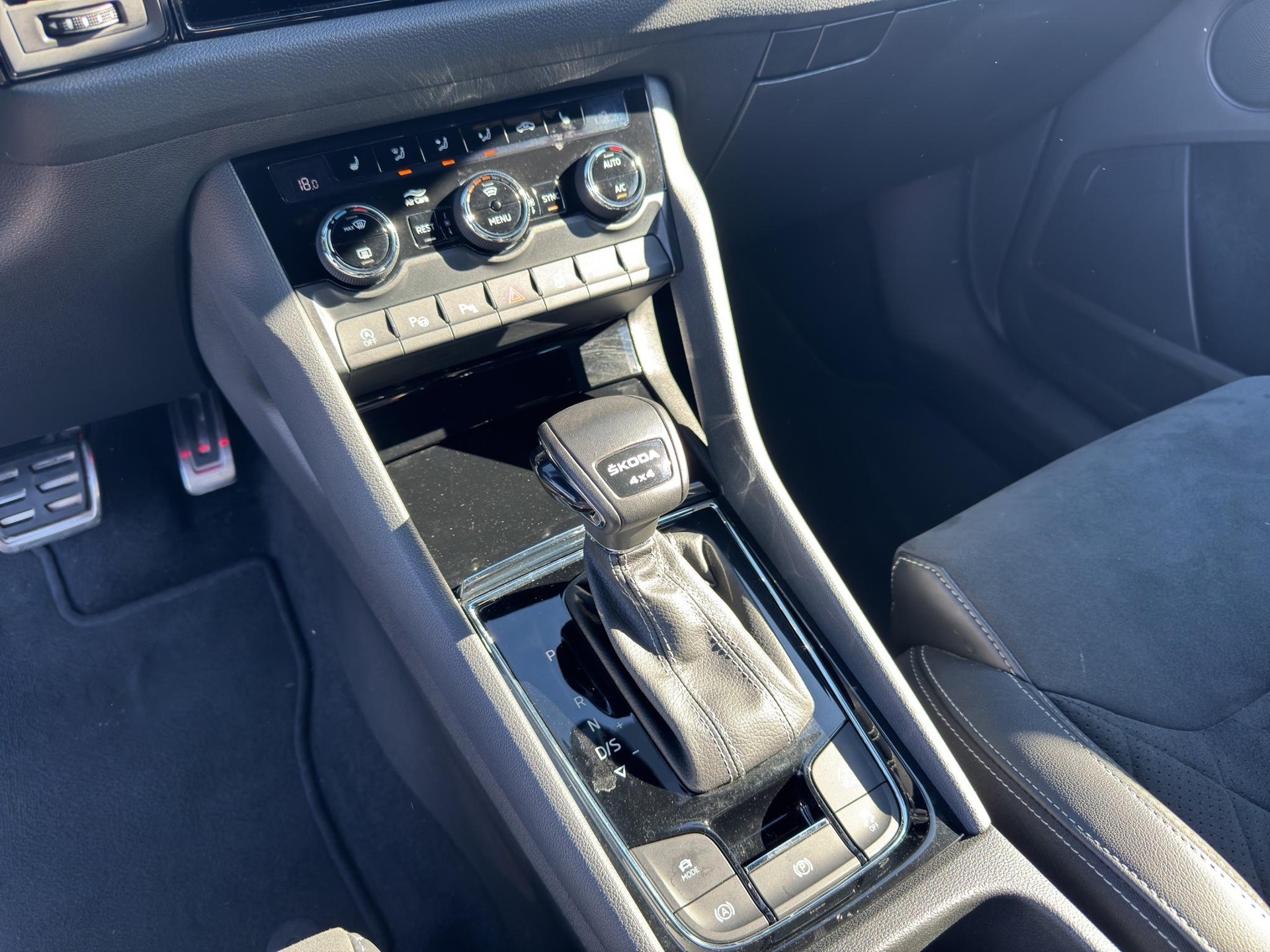 SKODA Kodiaq 2.0 TSI Sportline DSG-image-13