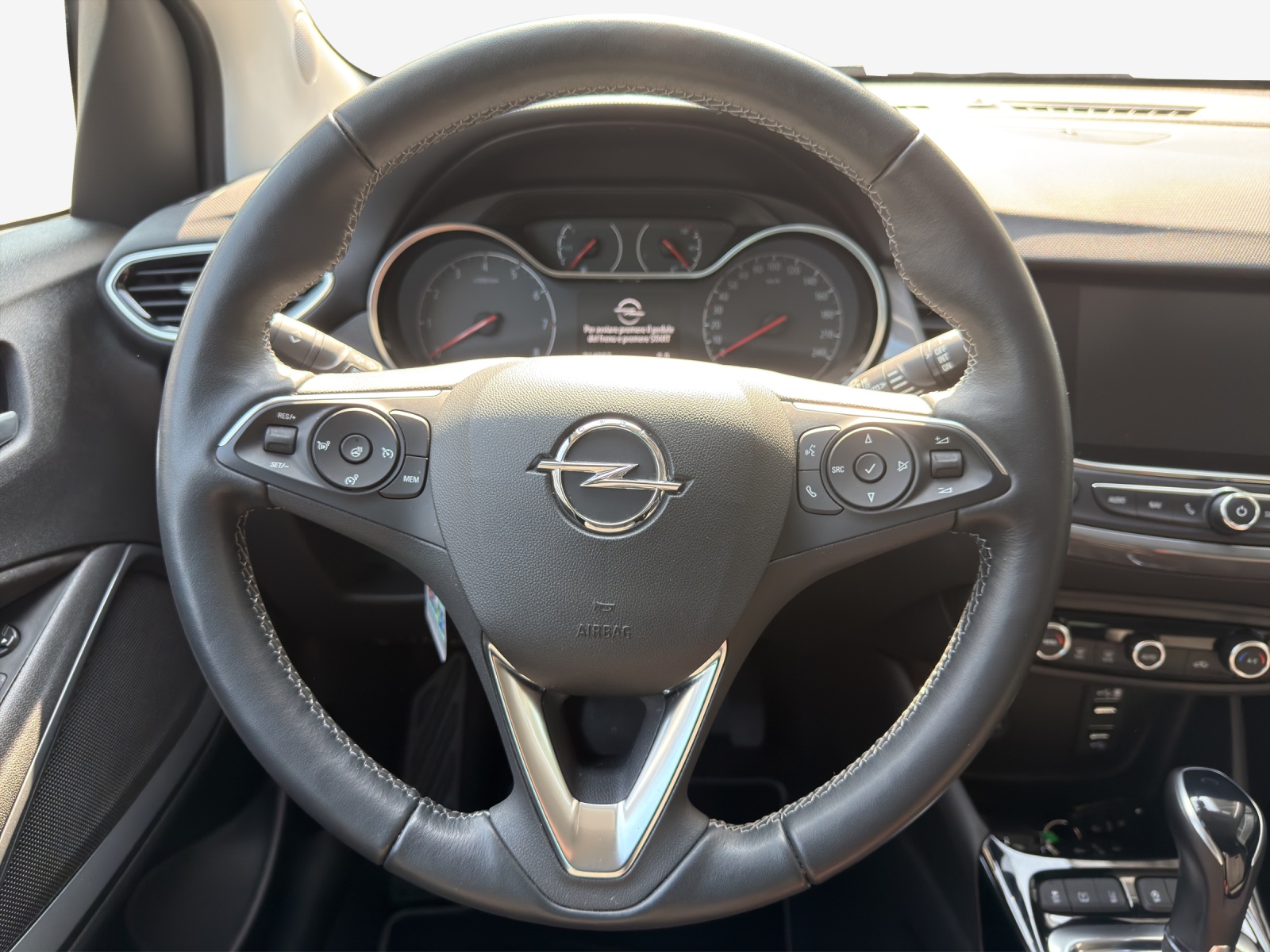 OPEL Crossland 1.2i Elegance Blitz Automat-image-9