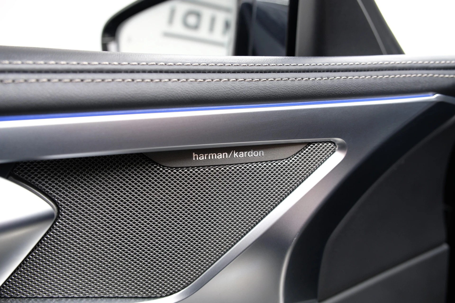 BMW M850i xDrive Steptronic-image-27