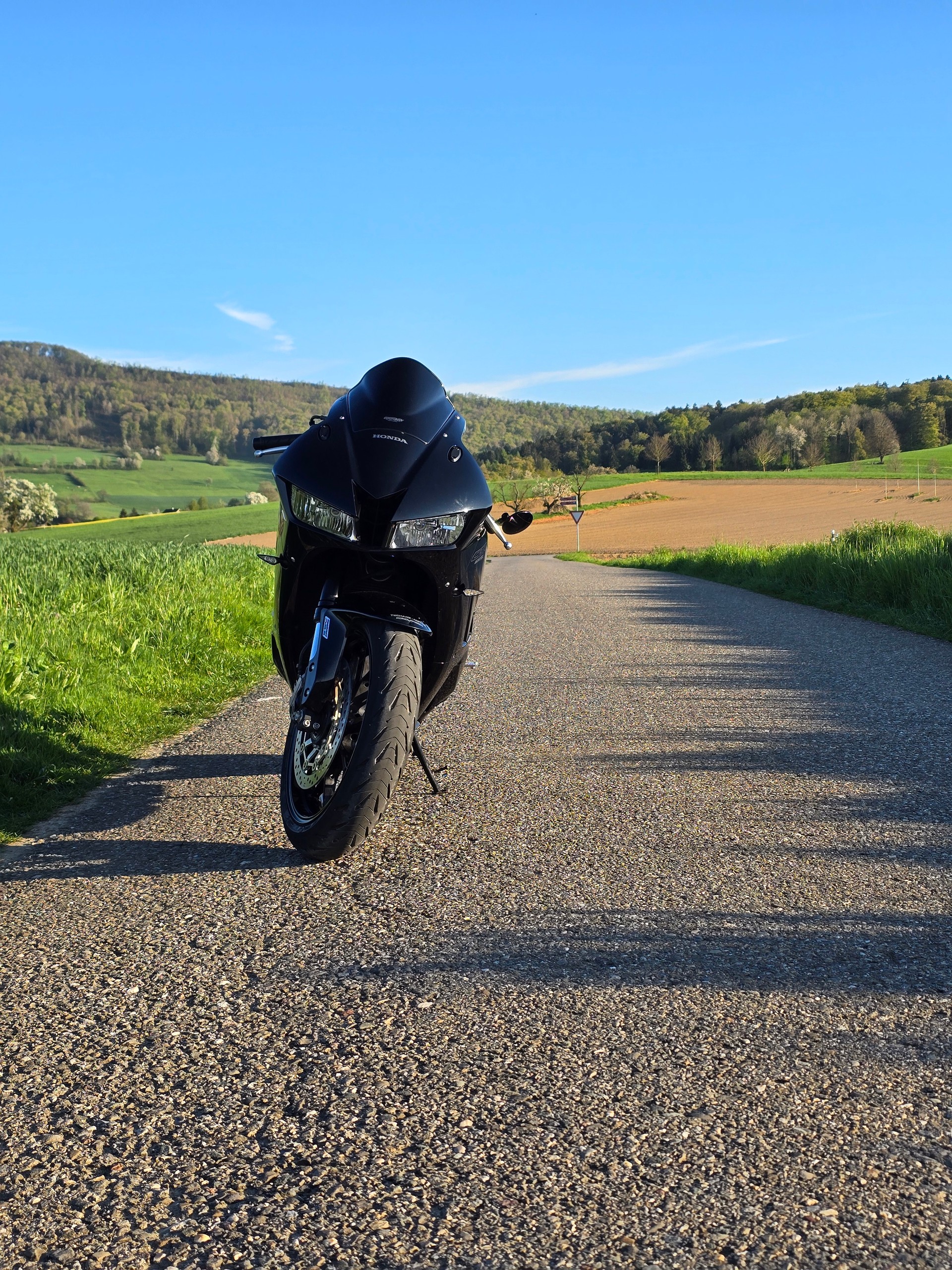 HONDA CBR 600 RA ABS-image-1