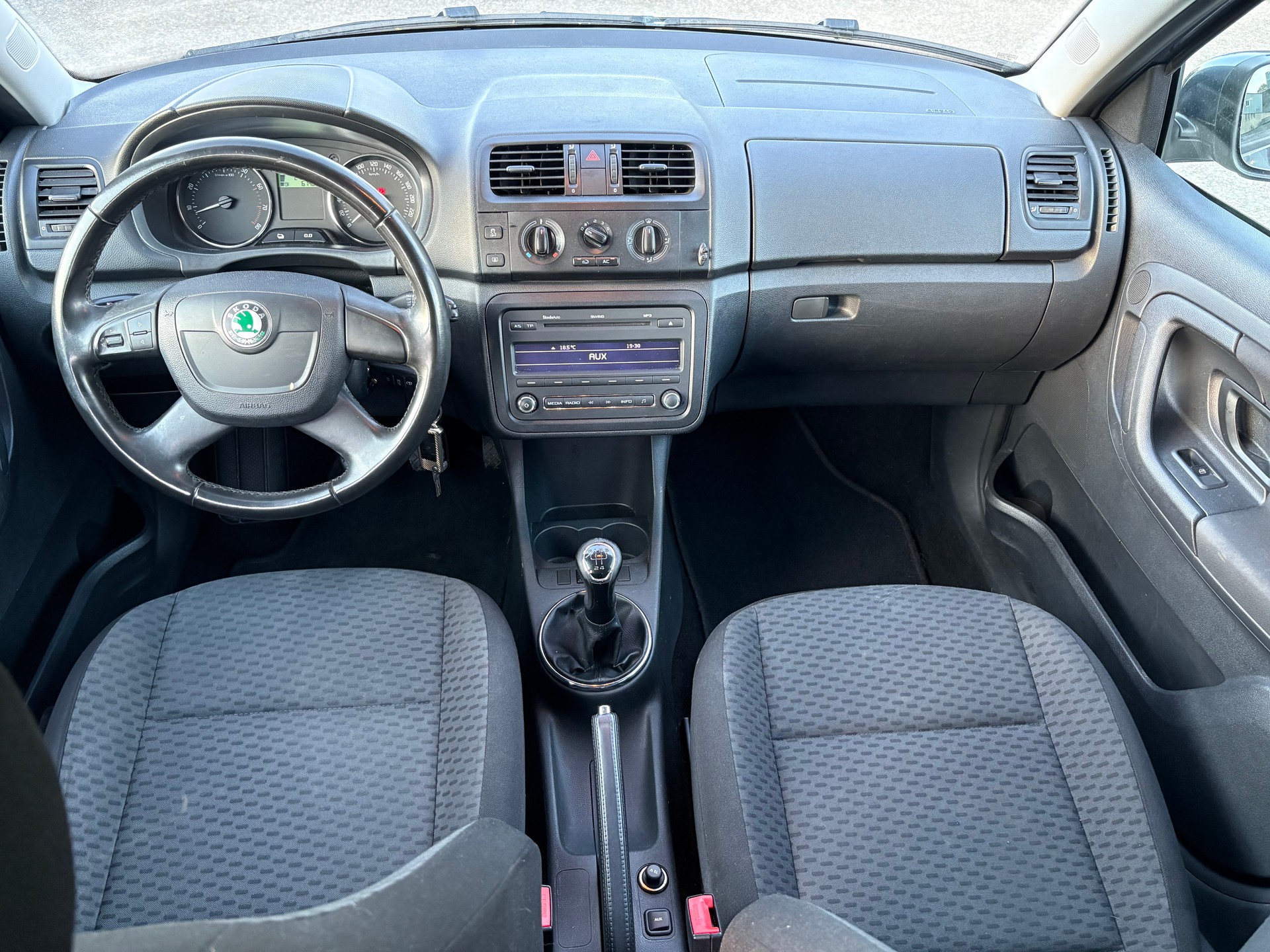 SKODA Fabia 1.2 TSI Ambition-image-9