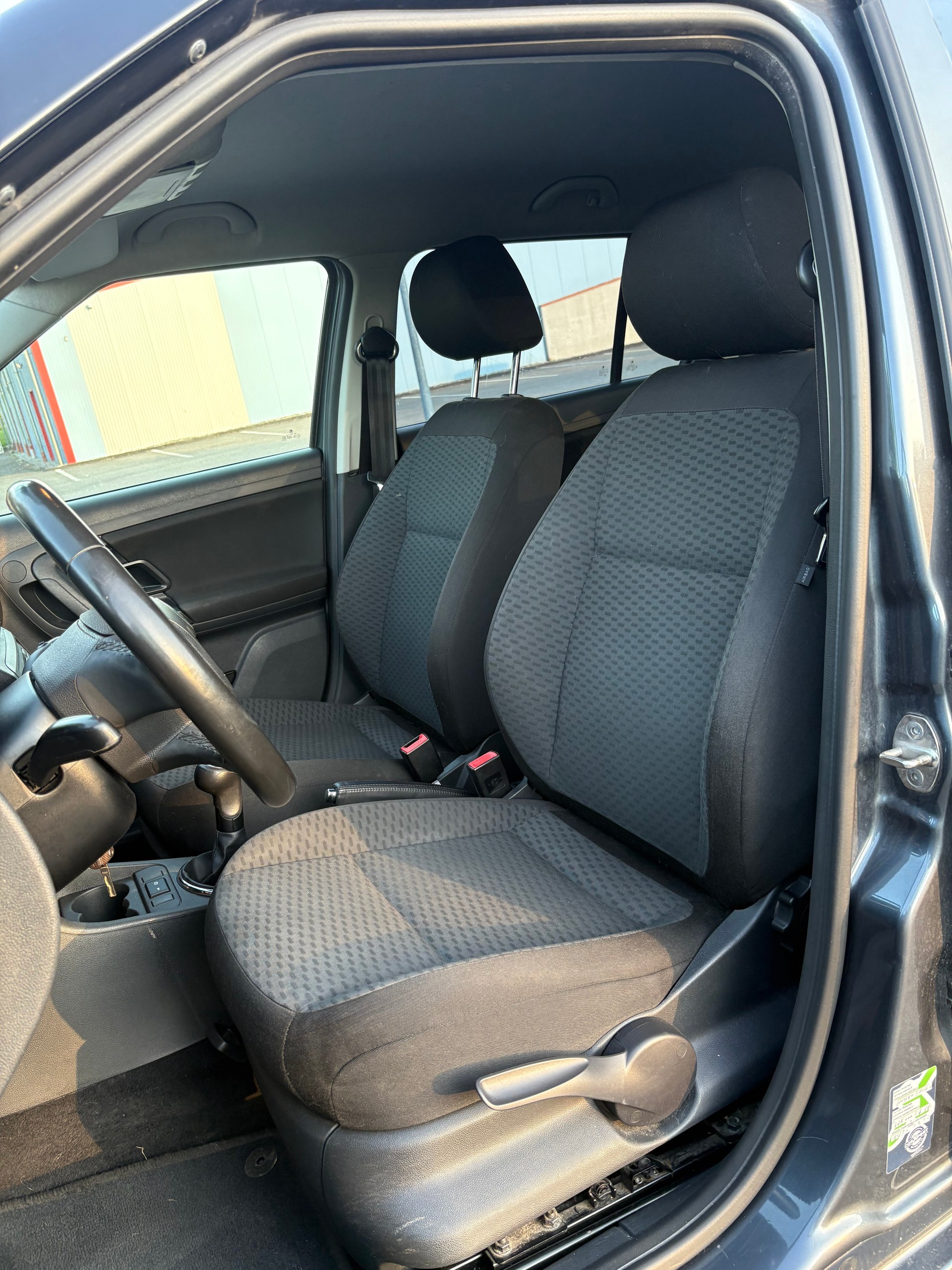 SKODA Fabia 1.2 TSI Ambition-image-12