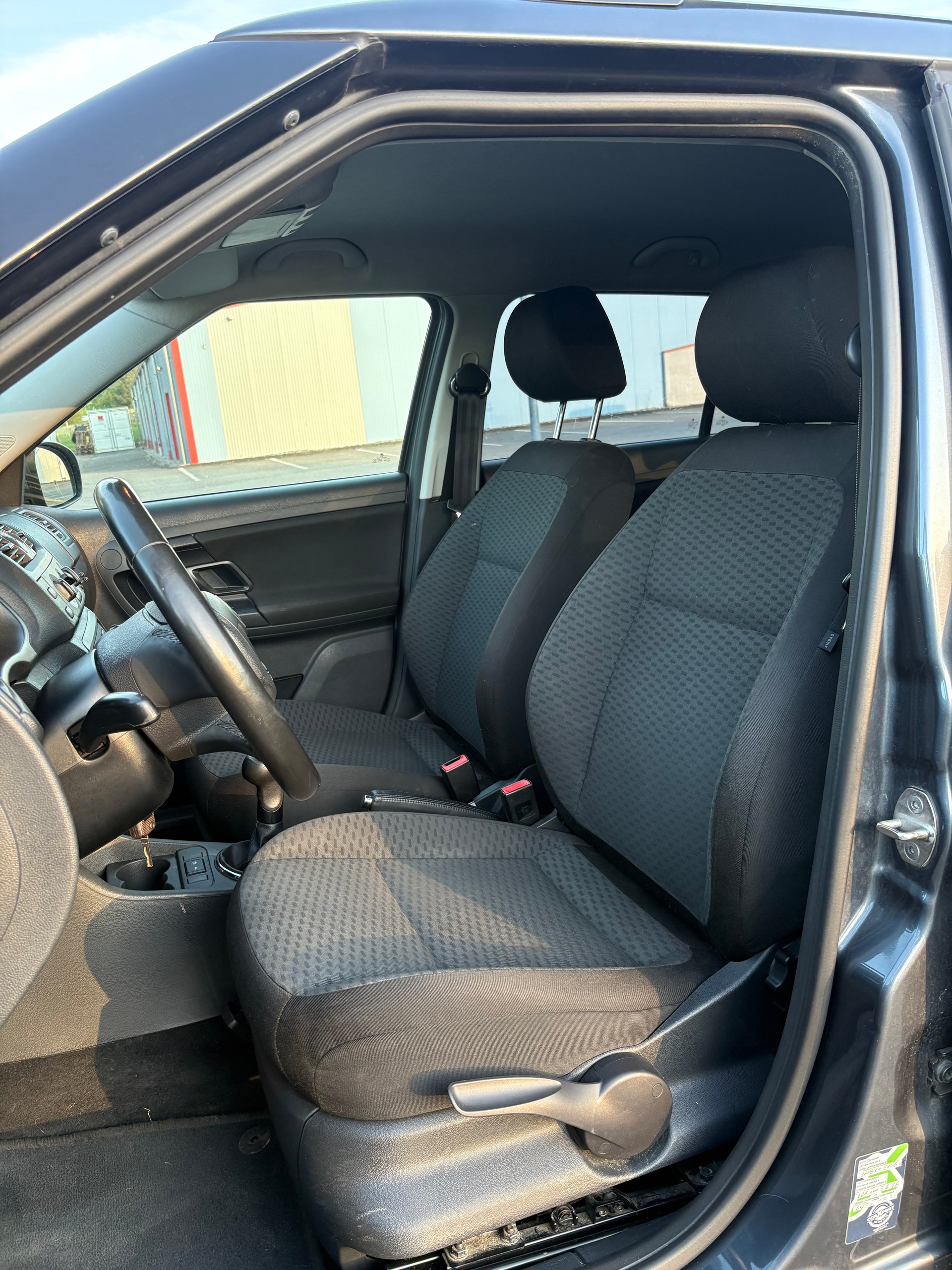 SKODA Fabia 1.2 TSI Ambition-image-10