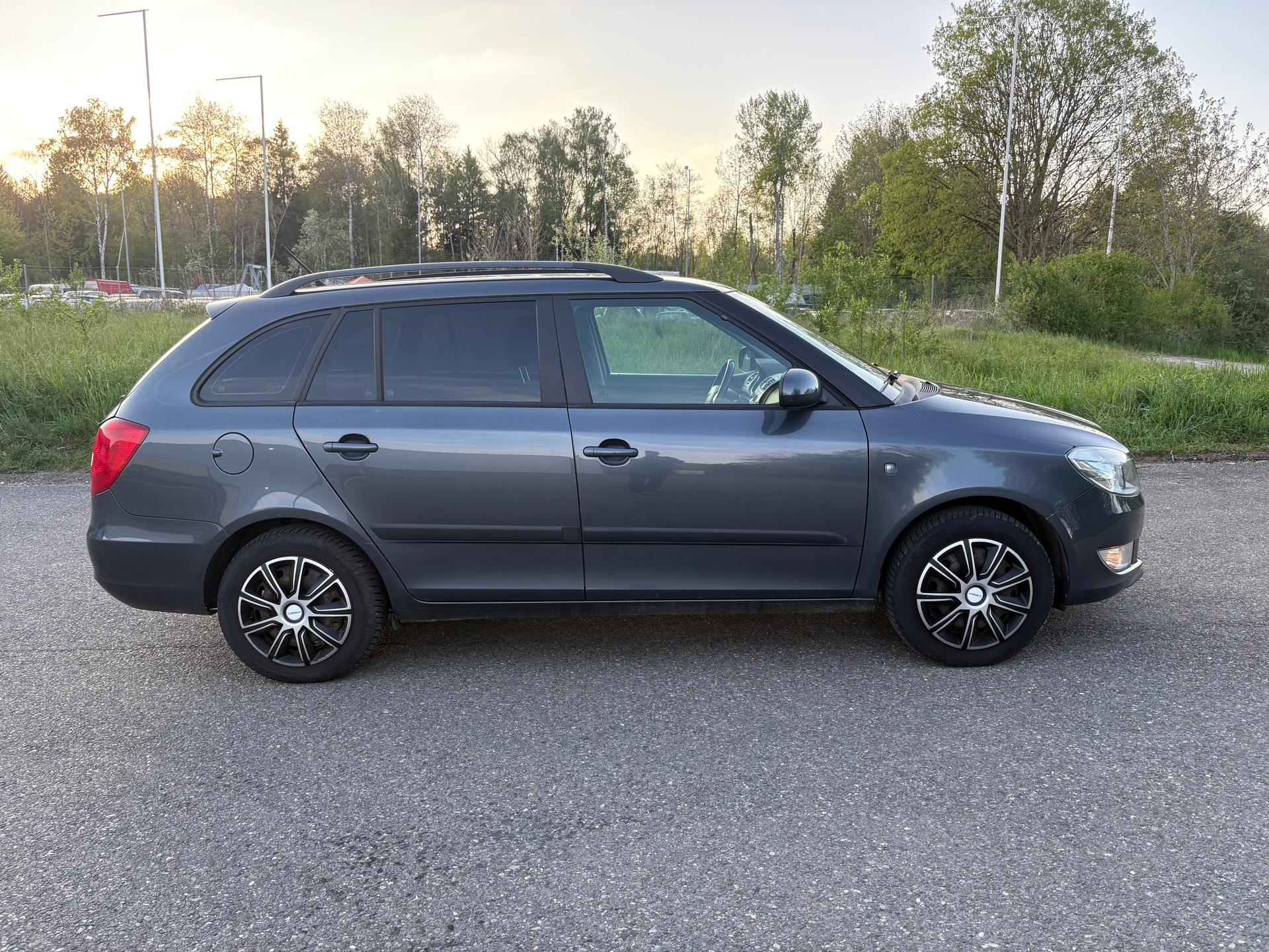SKODA Fabia 1.2 TSI Ambition-image-4