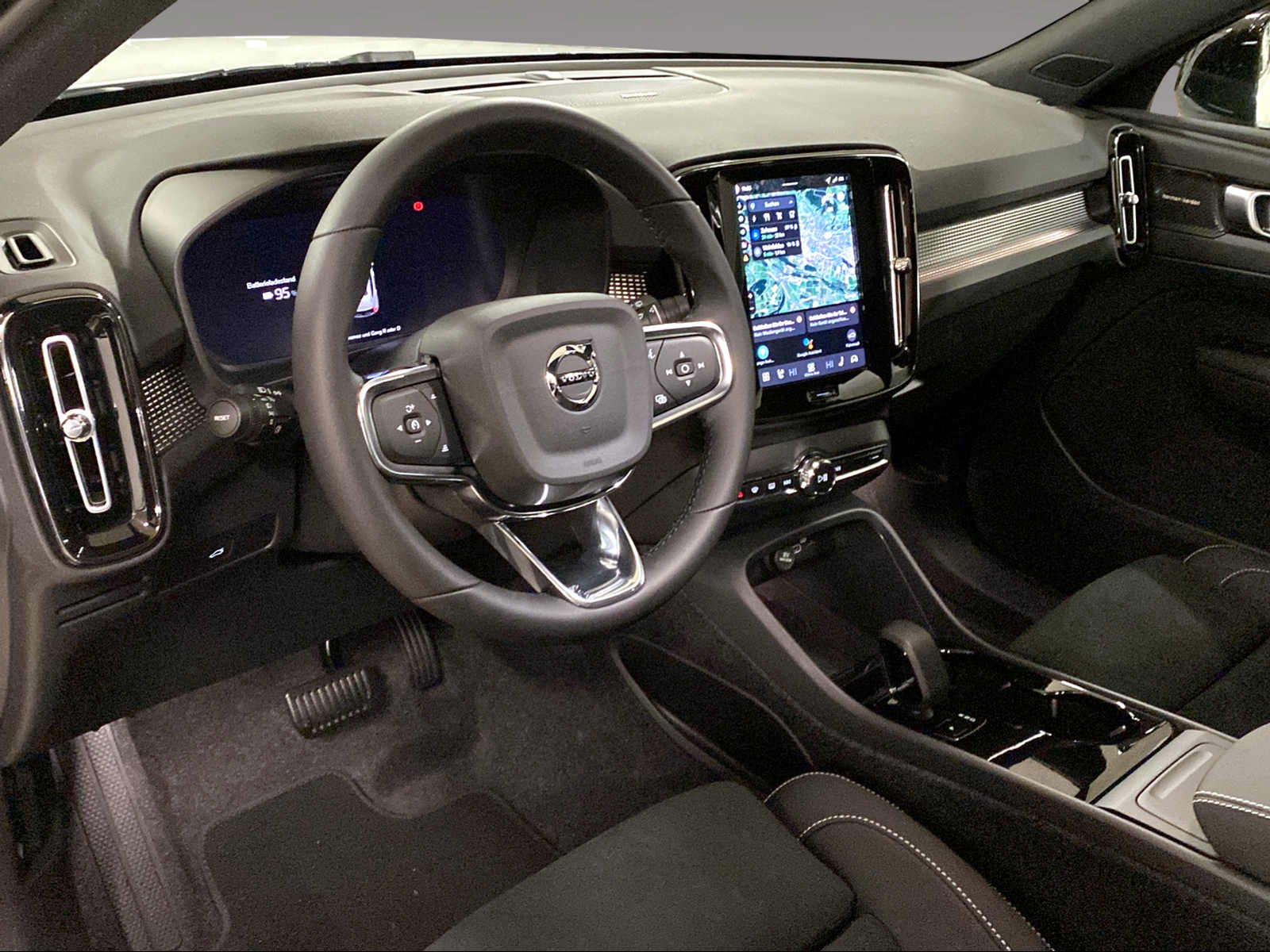 VOLVO EX40 Twin Black Edition AWD-image-8