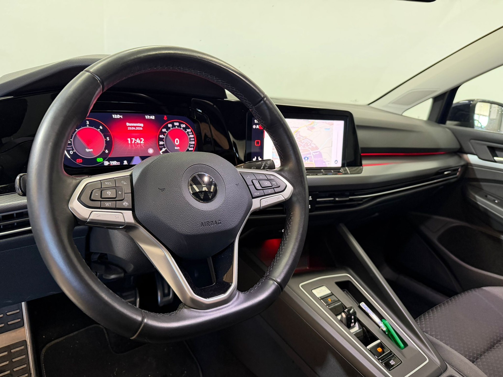 VW Golf 2.0 TDI Style DSG-image-5