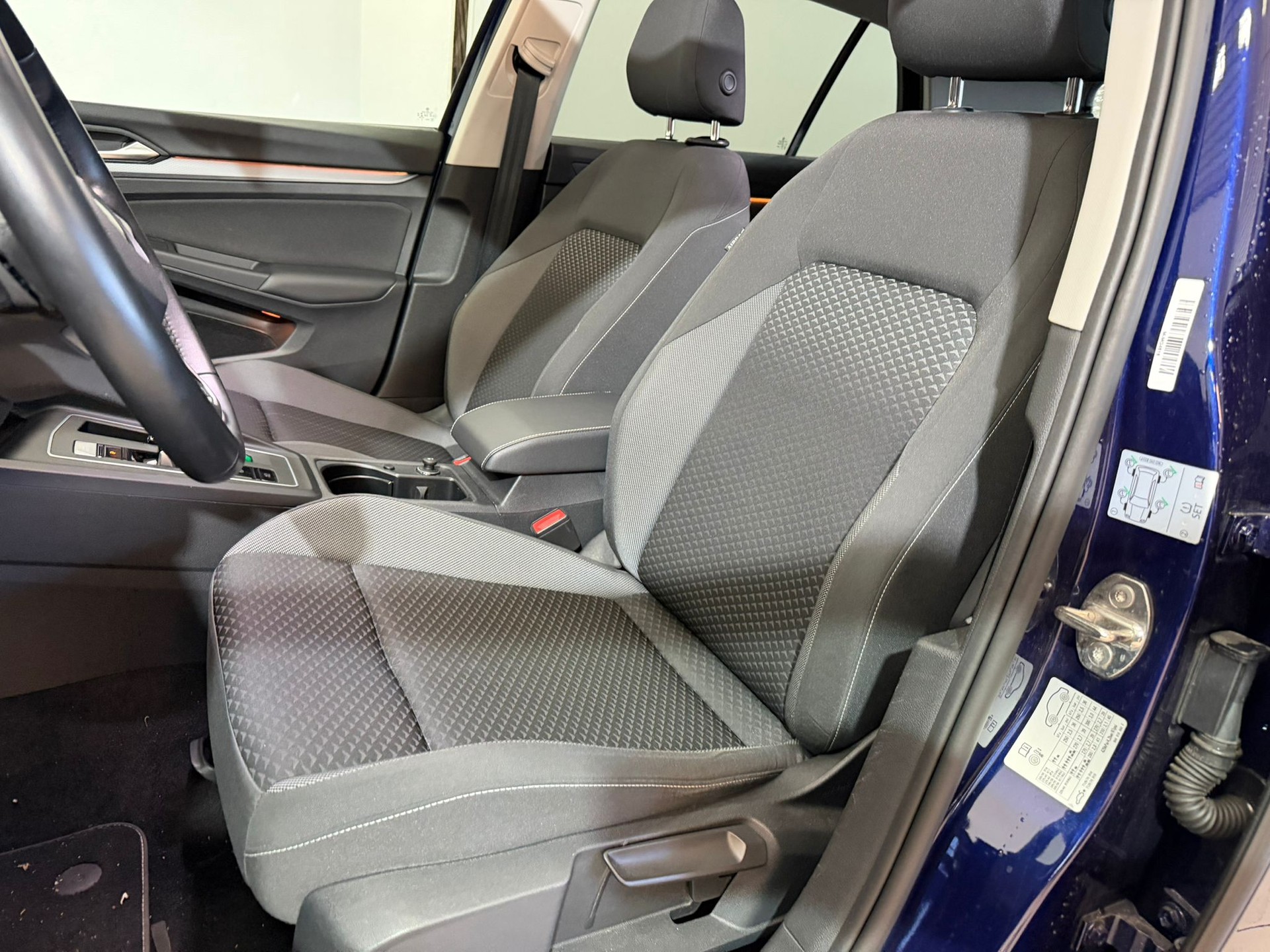 VW Golf 2.0 TDI Style DSG-image-8