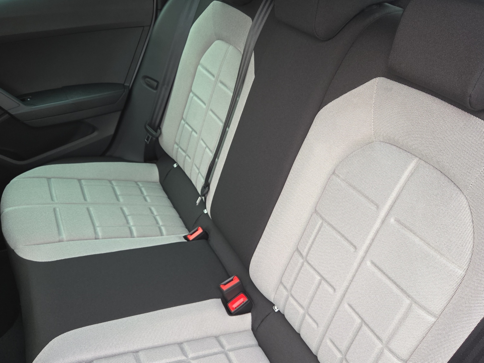 SEAT Arona 1.0 TSI Eco Move FR DSG-image-11