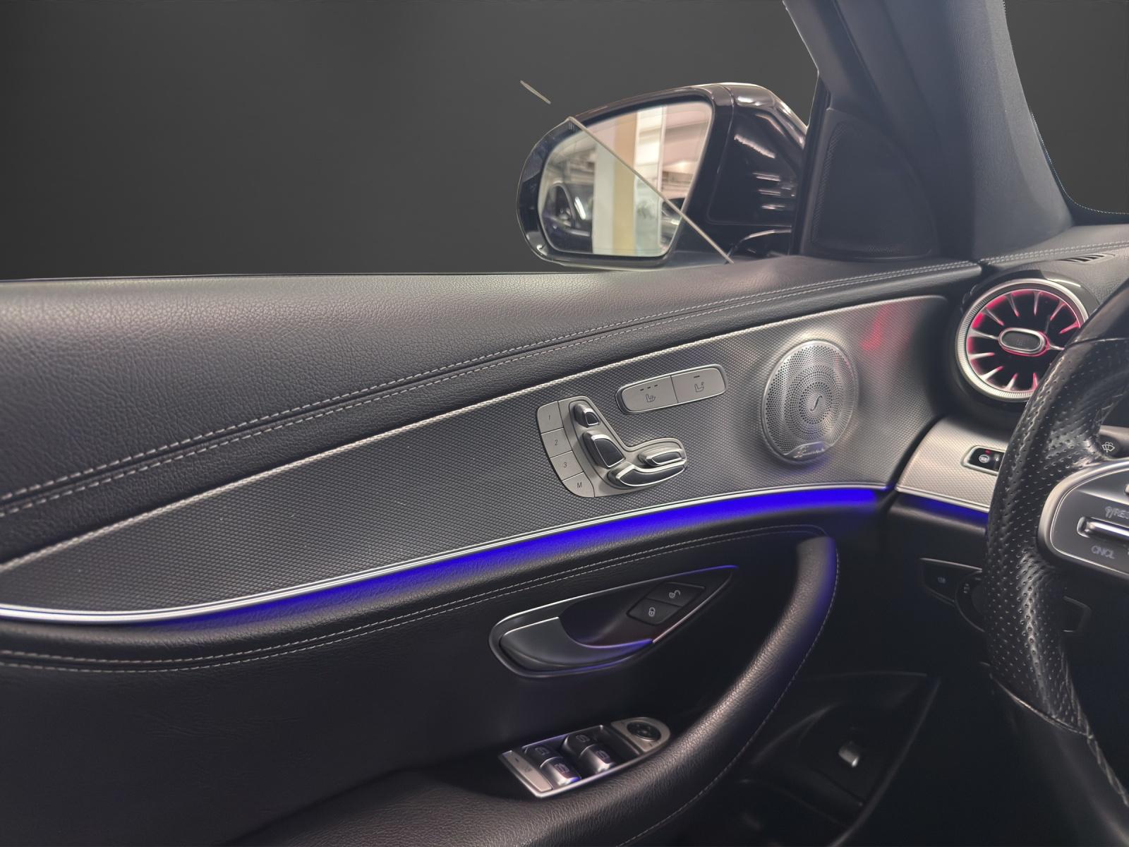 MERCEDES-BENZ E 220 d AMG Line 4Matic 9G-Tronic-image-13