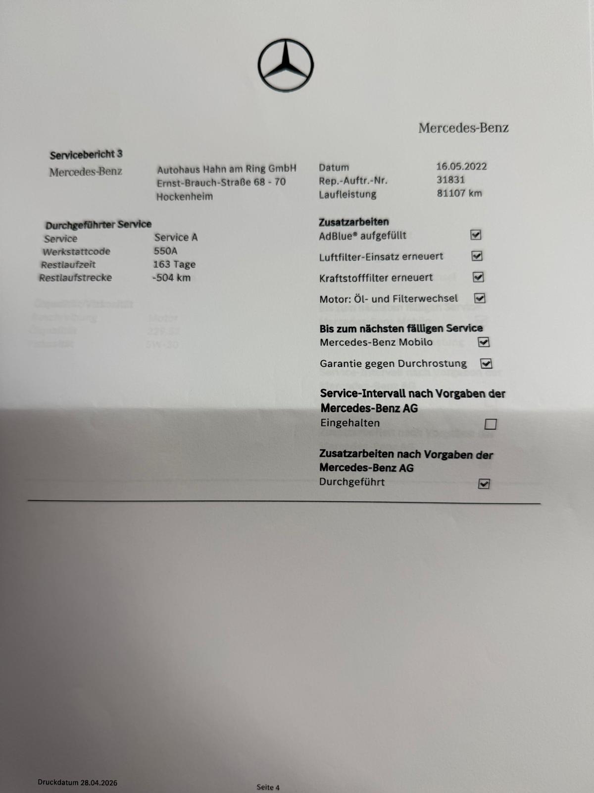 MERCEDES-BENZ E 220 d AMG Line 4Matic 9G-Tronic-image-17