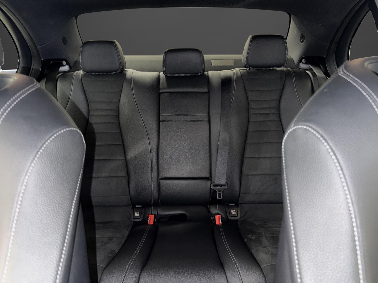 MERCEDES-BENZ E 220 d AMG Line 4Matic 9G-Tronic-image-9