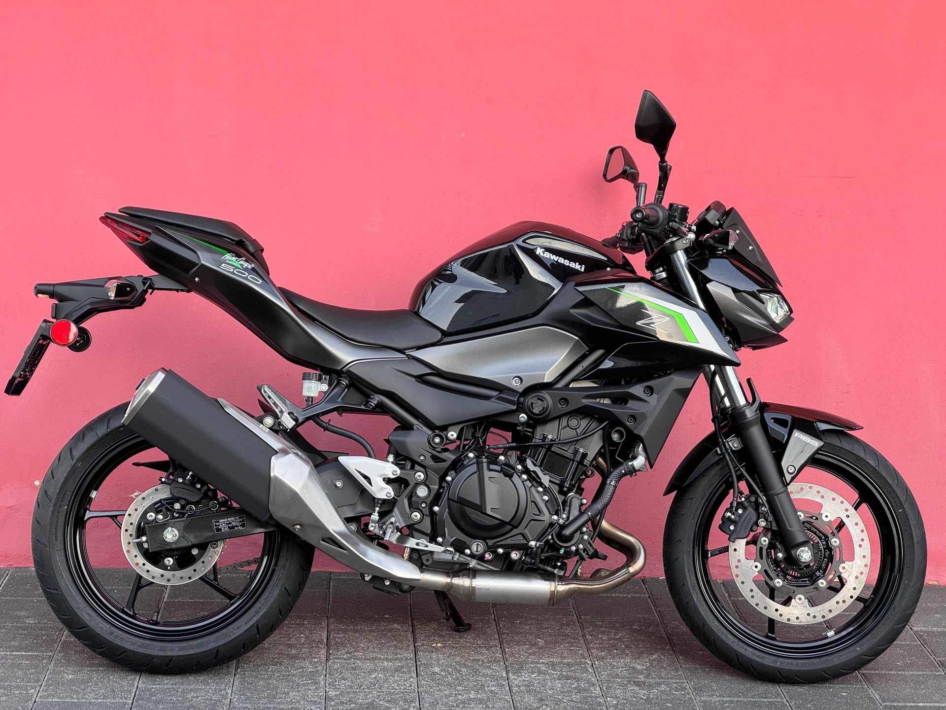 KAWASAKI Z 500-showroom-element-1