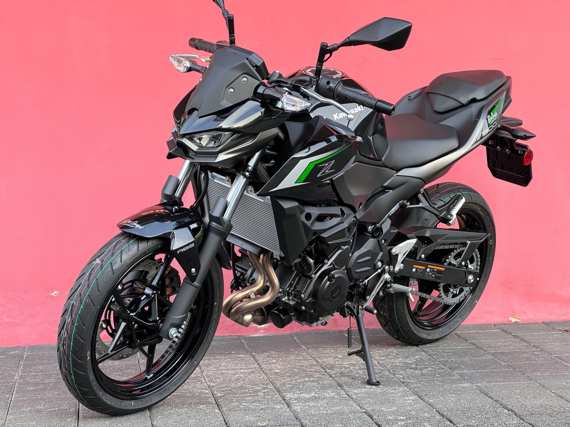 KAWASAKI Z 500-showroom-element-2
