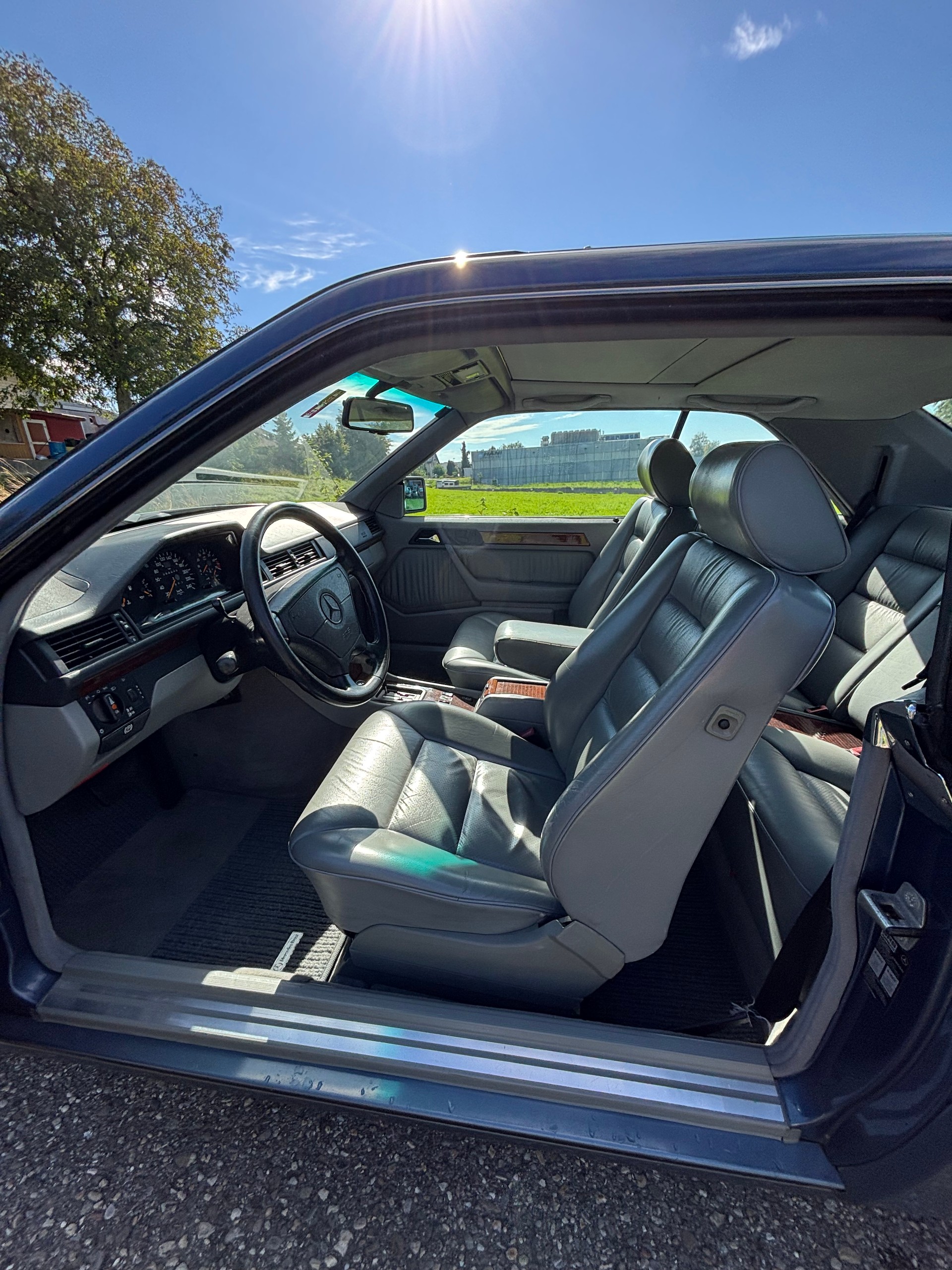 MERCEDES-BENZ 300CE-image-8