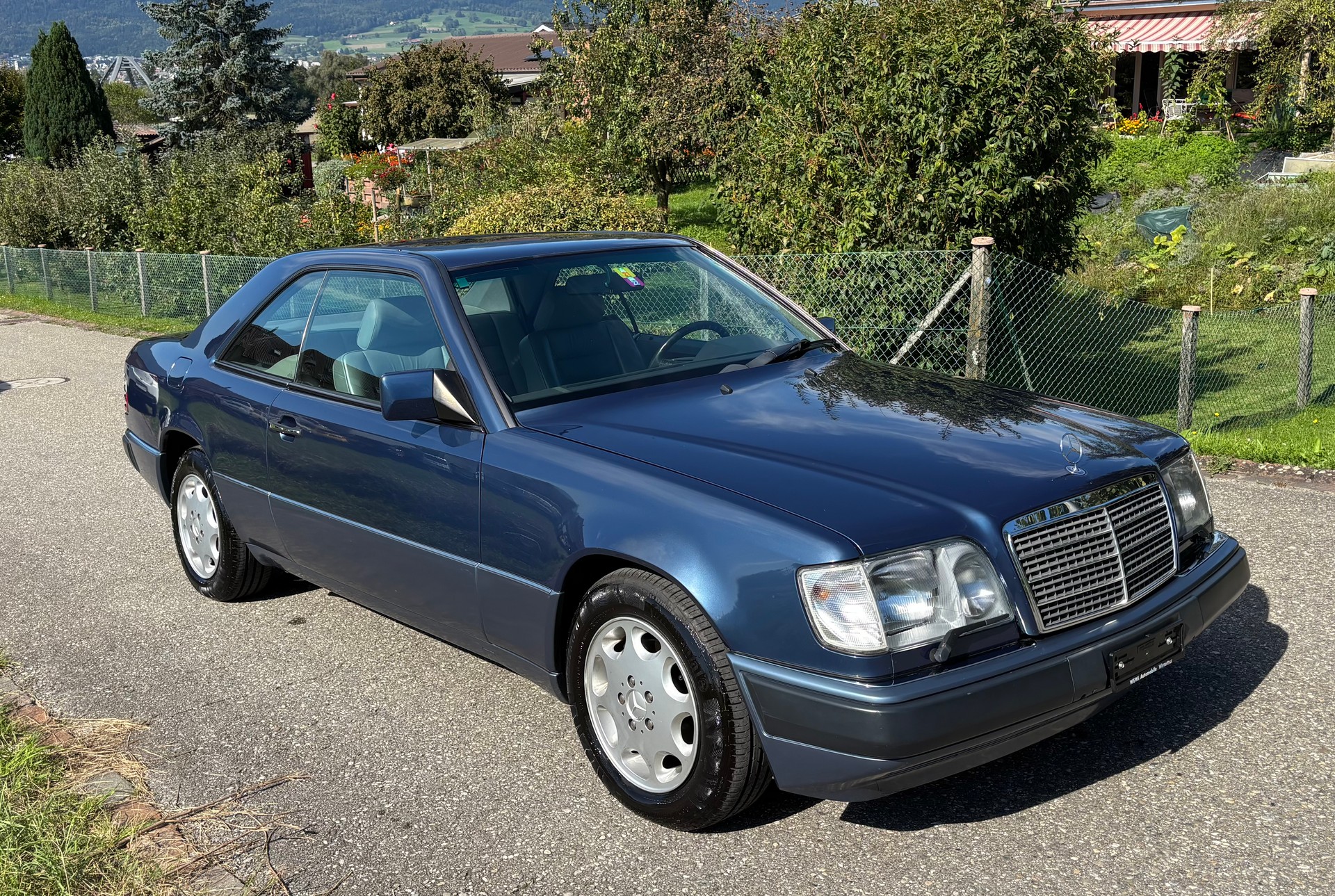 MERCEDES-BENZ 300CE-image-0
