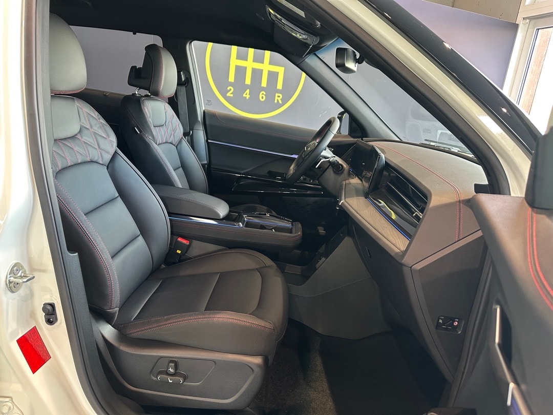 KGM-SsangYong Actyon 1.5 T GDI Hybrid Titanium Automat-image-11
