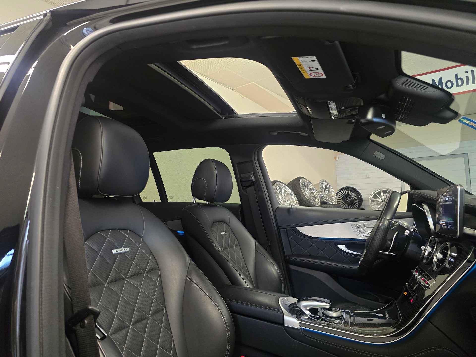 MERCEDES-BENZ GLC 63 AMG 4Matic+ 9G-Tronic-image-7