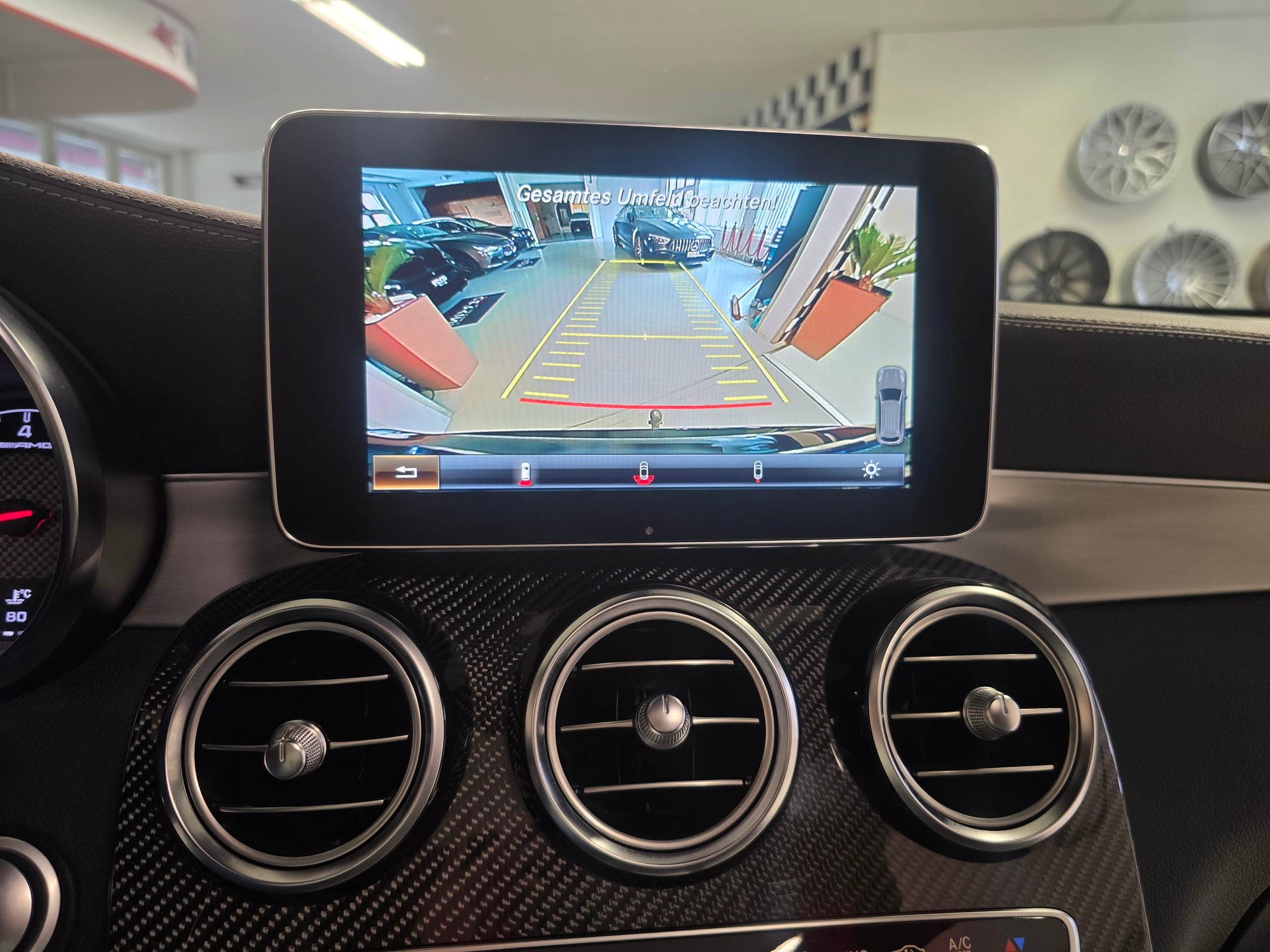 MERCEDES-BENZ GLC 63 AMG 4Matic+ 9G-Tronic-image-10