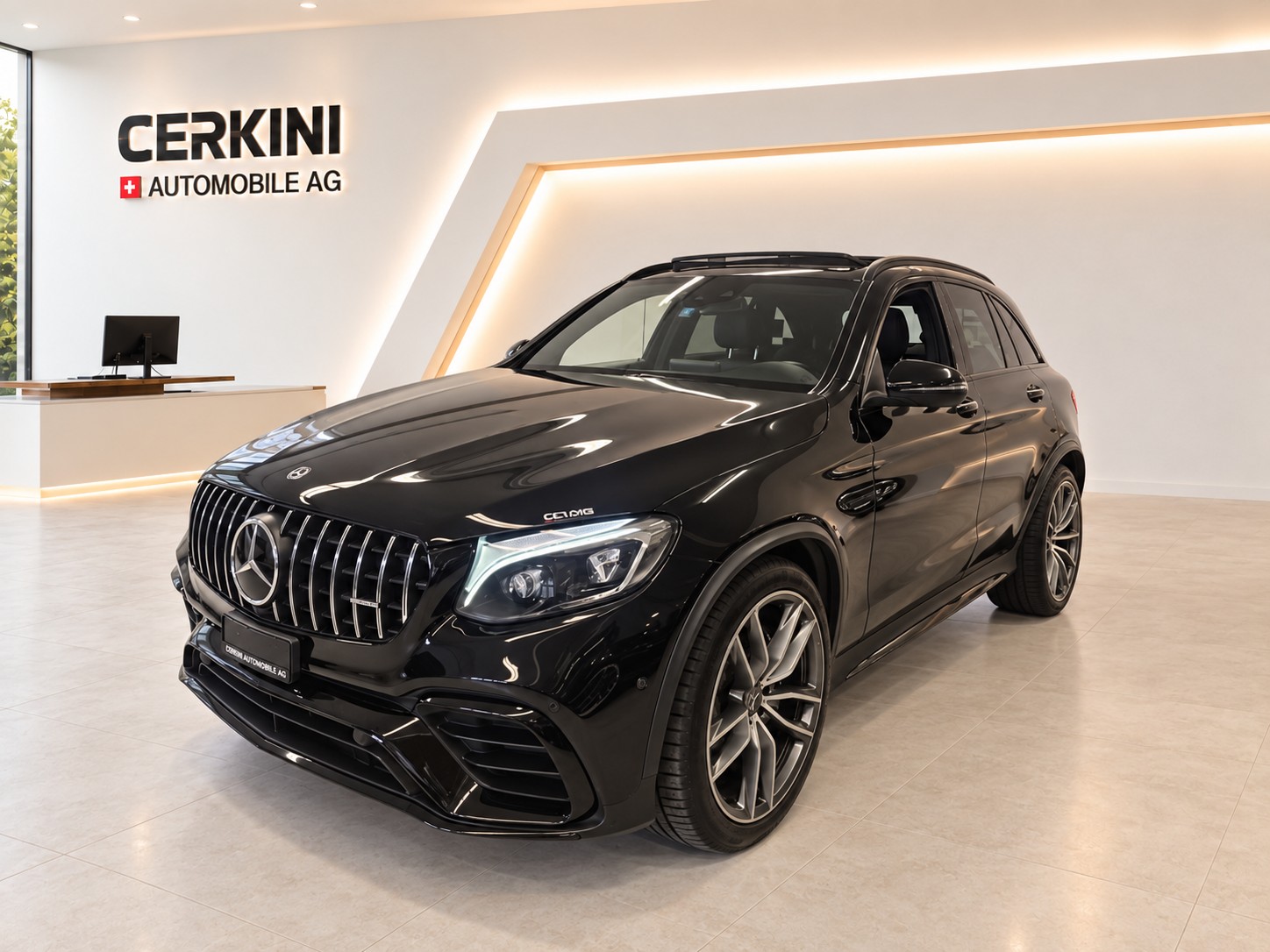 MERCEDES-BENZ GLC 63 AMG 4Matic+ 9G-Tronic-showroom-element-2
