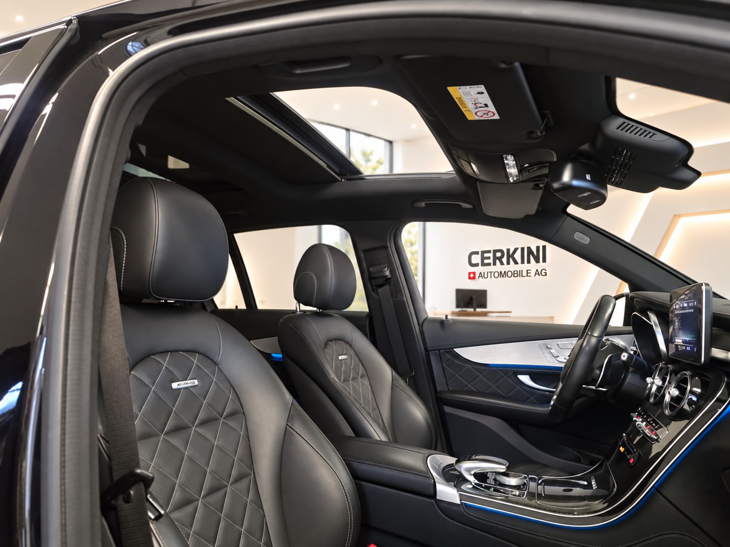 MERCEDES-BENZ GLC 63 AMG 4Matic+ 9G-Tronic-image-9